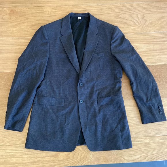 Burberry Men's Gray Suit - 50R
